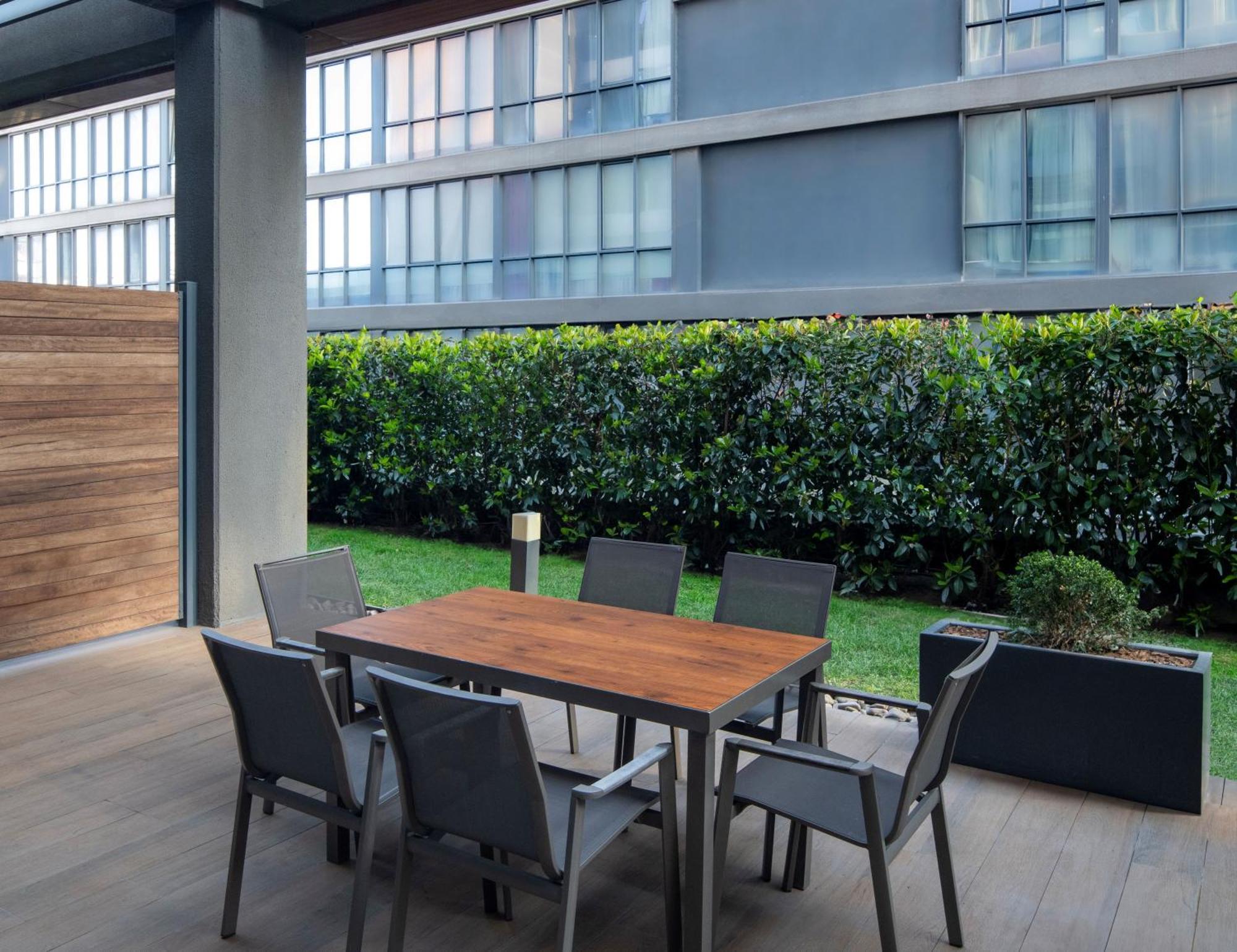 Movenpick Living Istanbul West Hotel Ngoại thất bức ảnh