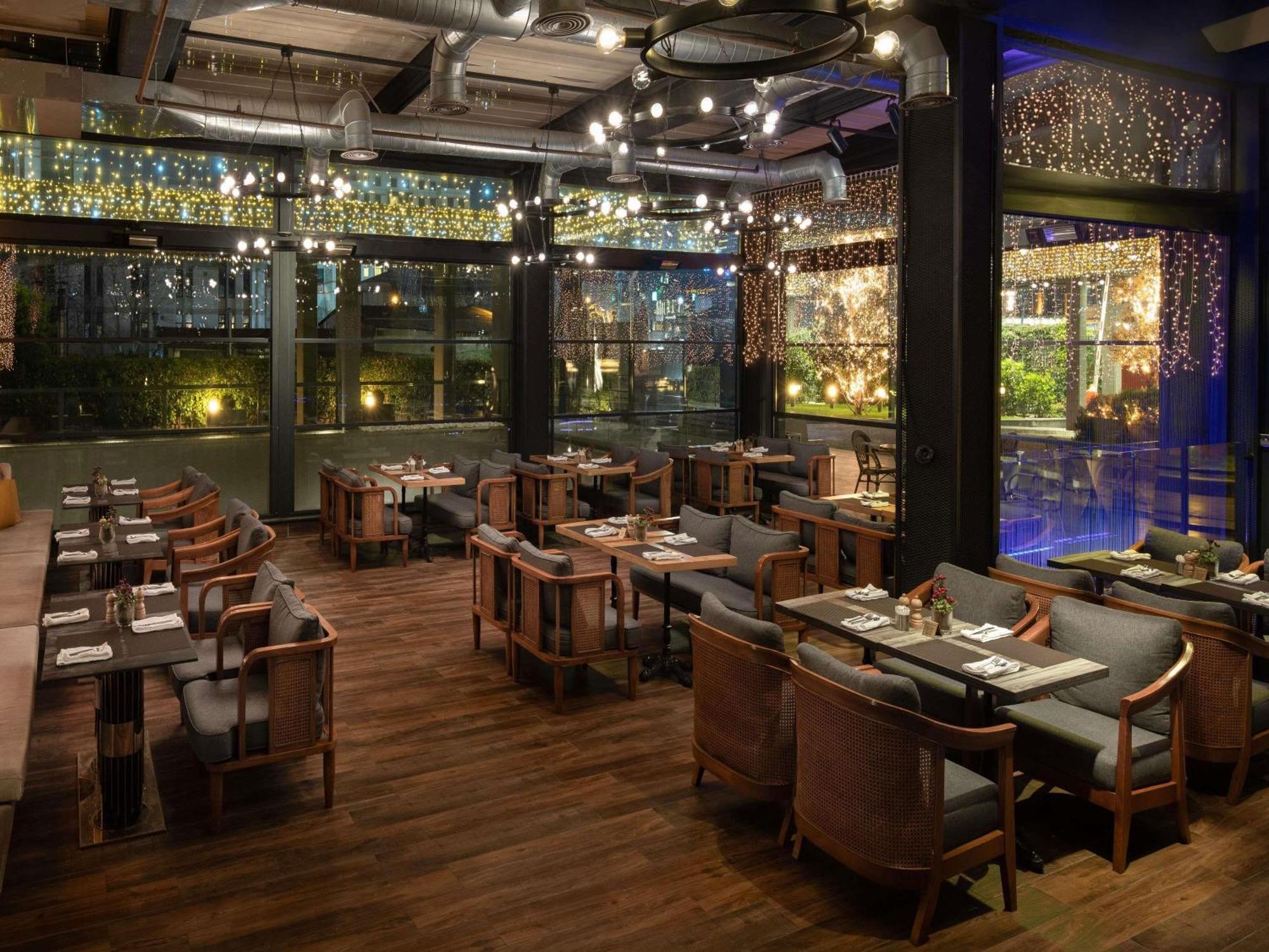 Movenpick Living Istanbul West Hotel Ngoại thất bức ảnh