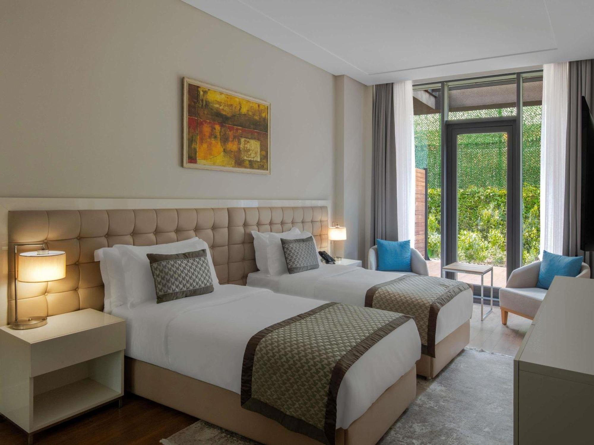 Movenpick Living Istanbul West Hotel Ngoại thất bức ảnh