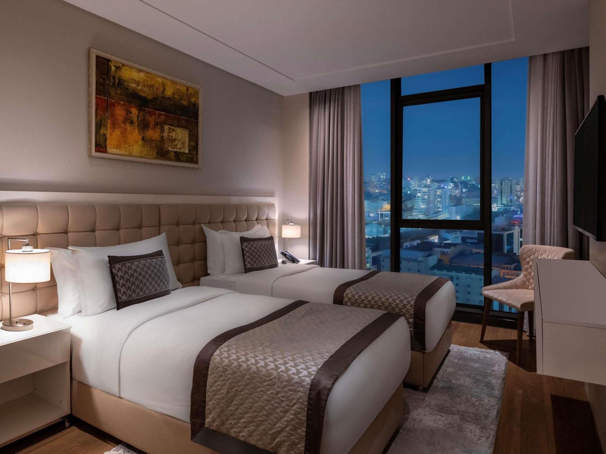 Movenpick Living Istanbul West Hotel Ngoại thất bức ảnh