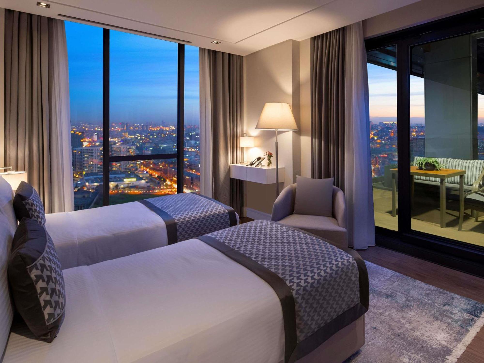 Movenpick Living Istanbul West Hotel Ngoại thất bức ảnh