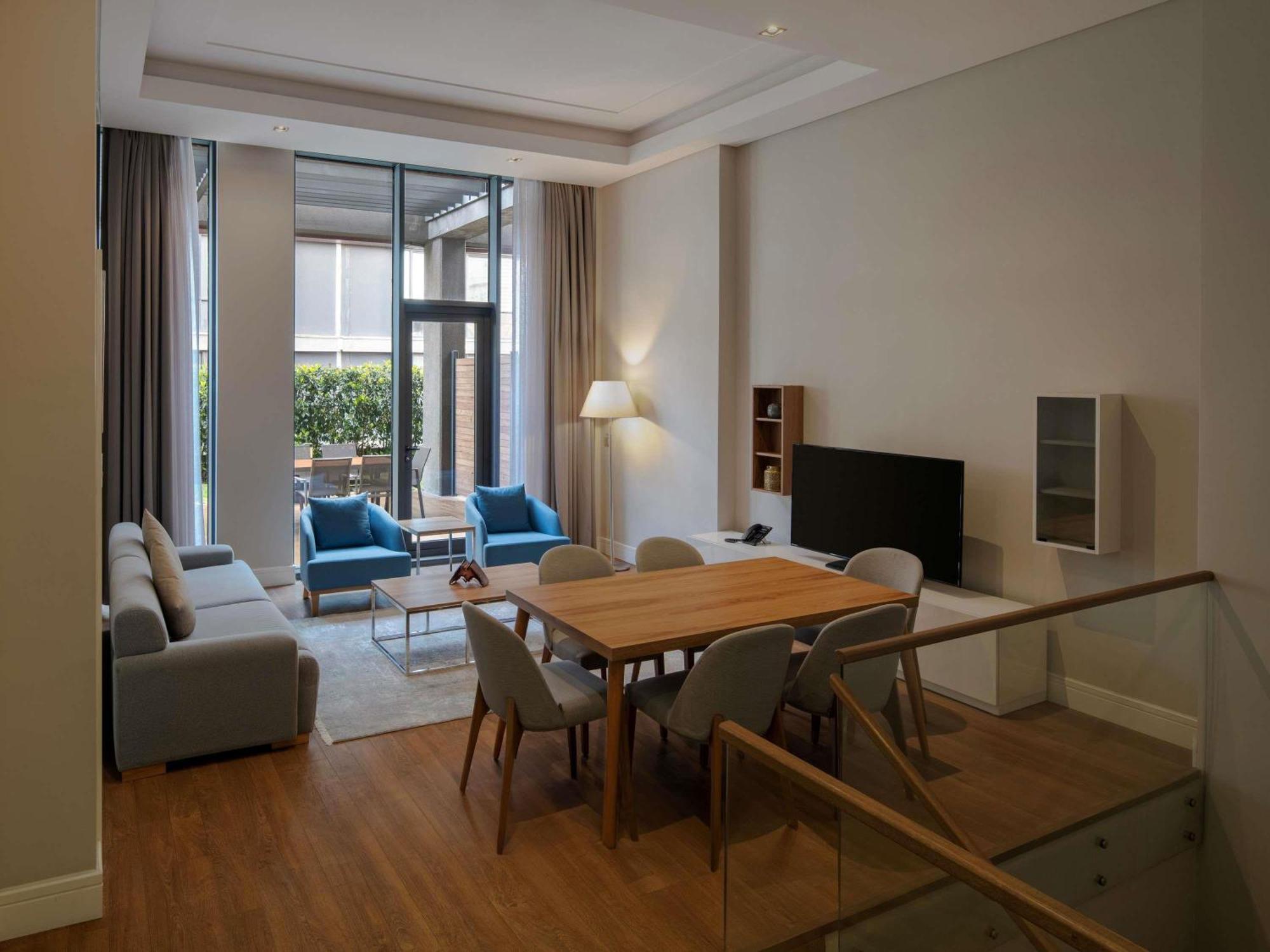 Movenpick Living Istanbul West Hotel Ngoại thất bức ảnh