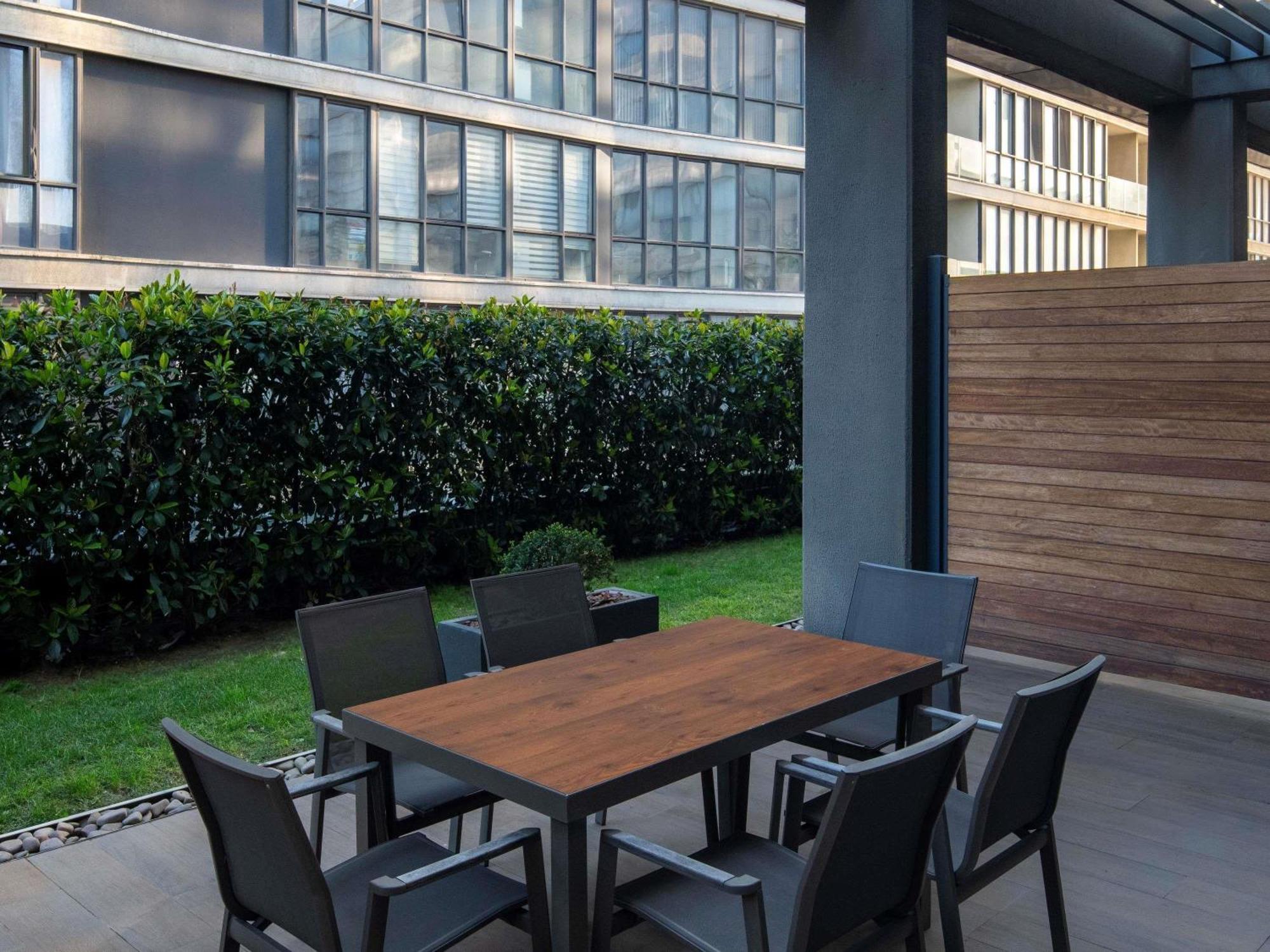 Movenpick Living Istanbul West Hotel Ngoại thất bức ảnh