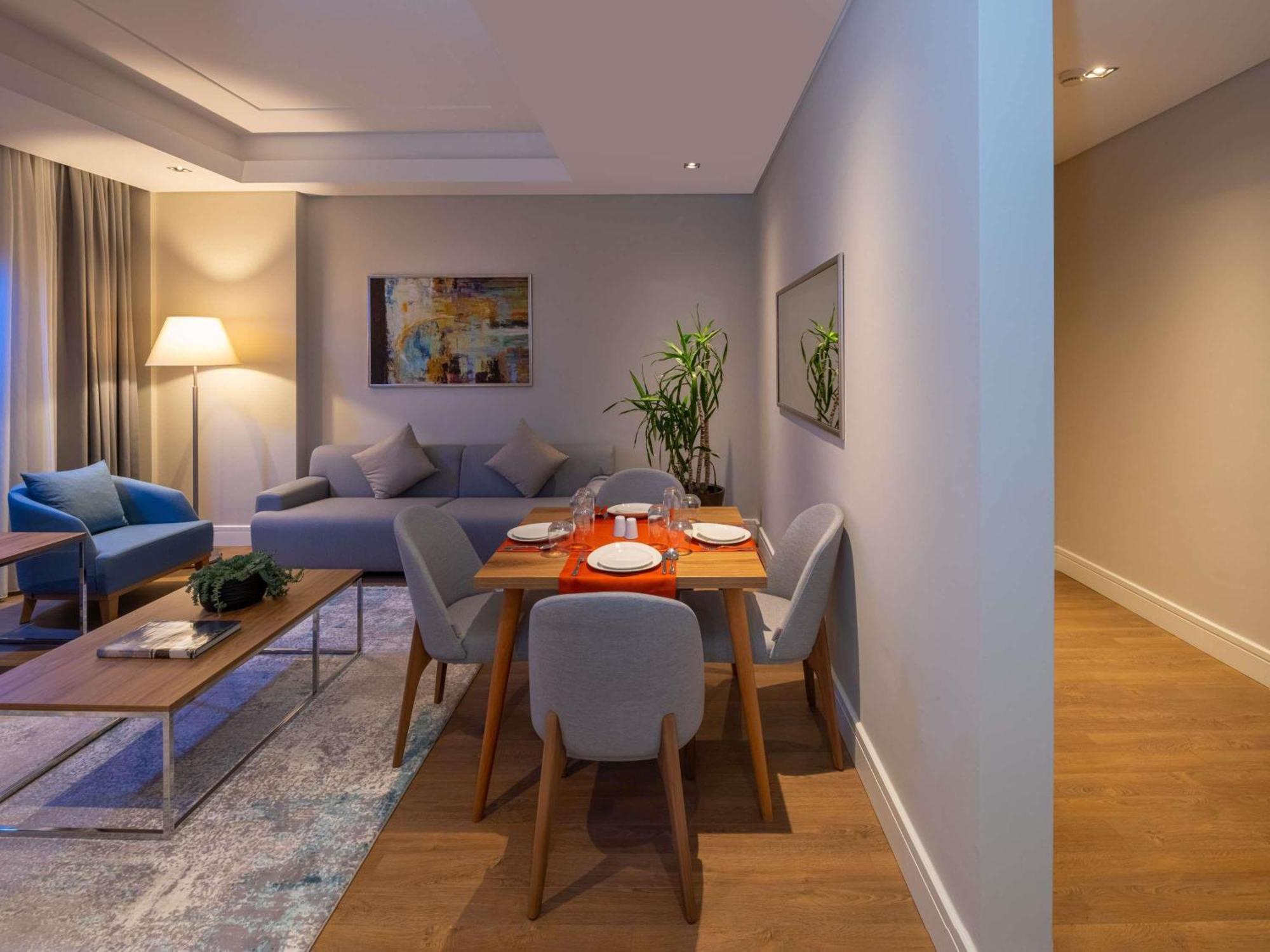 Movenpick Living Istanbul West Hotel Ngoại thất bức ảnh