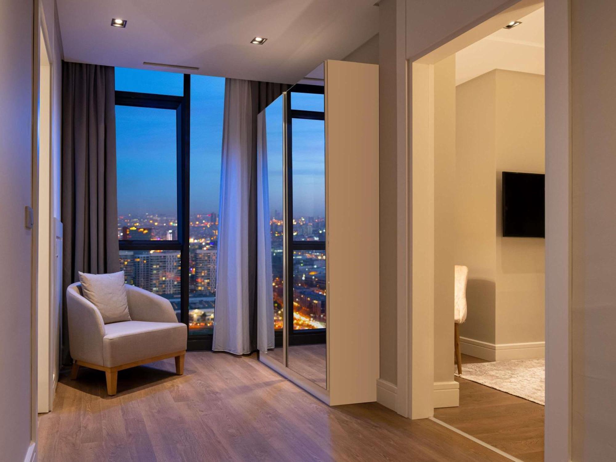 Movenpick Living Istanbul West Hotel Ngoại thất bức ảnh